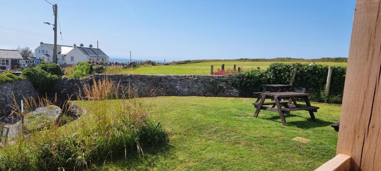 The Lobster Pot Cottage Church Bay Llanrhyddlad Экстерьер фото